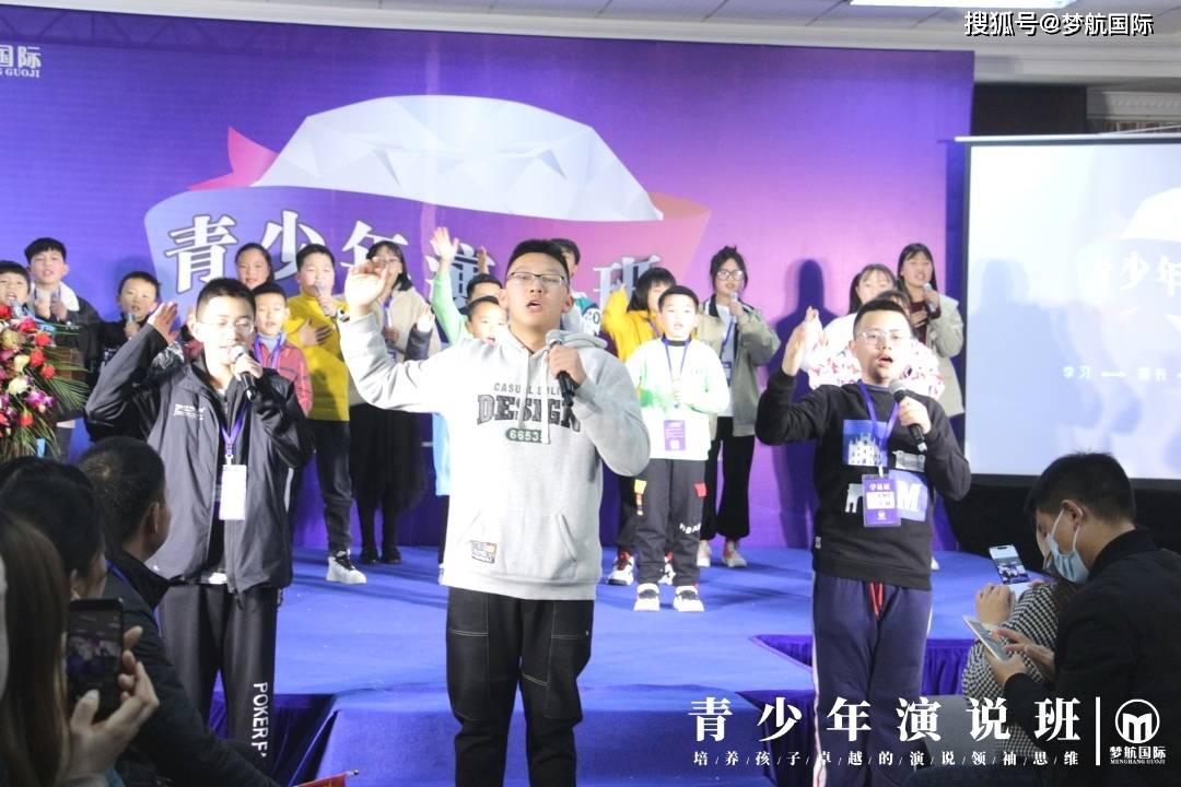 陶菲直播，學(xué)習(xí)、蛻變與自信展現(xiàn)的舞臺