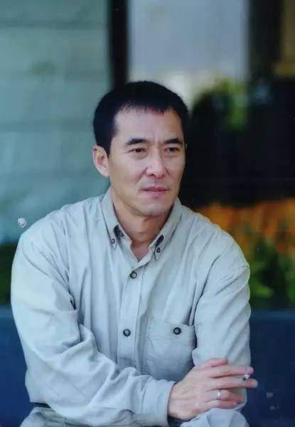 老內(nèi)地男演員心靈啟航，與自然共舞，演繹人生旅程的勇者