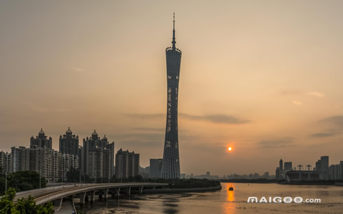 成都電視塔門(mén)票背后的故事，價(jià)格、變化、自信與成就的力量探索